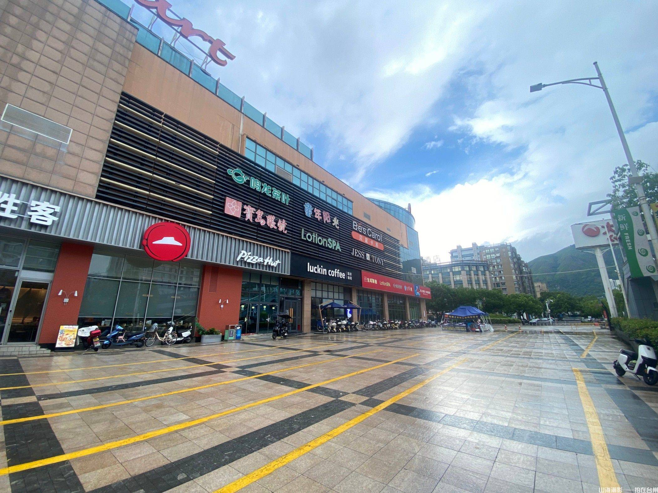 黄岩大润发：现代都市叙事的精准商业空间载体(图2)