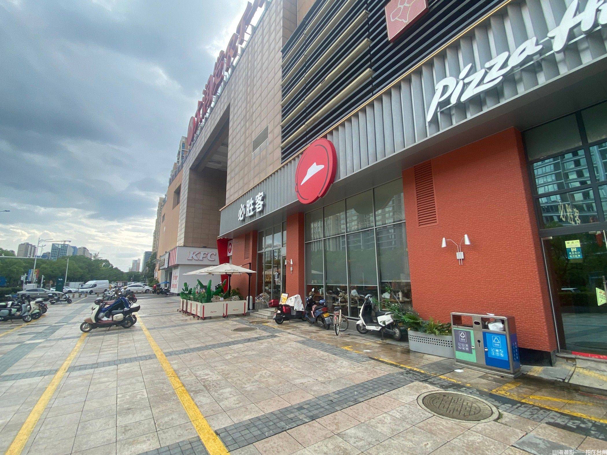 黄岩大润发：现代都市叙事的精准商业空间载体(图11)