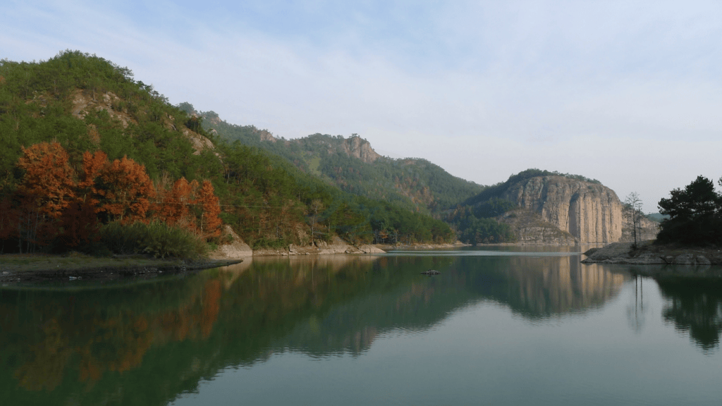 天台山麓·无极崖影——探秘福溪水库畔的影视奇境(图2) 天台山麓·无极崖影——探秘福溪水库畔的影视奇境(图2)