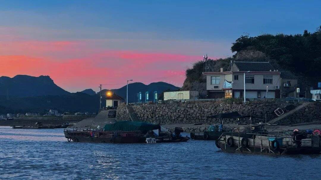 温岭坞根东门头村:蓝海褶皱里的“渔火影视叙事场”(图5) 温岭坞根东门头村:蓝海褶皱里的“渔火影视叙事场”(图5)