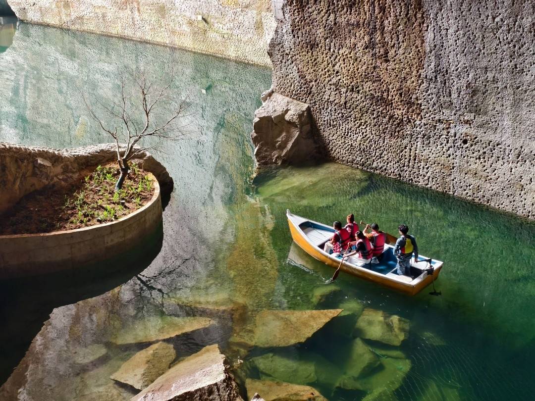 探秘千年斧凿·光影秘境启新章——黄岩石窟影视外景地巡礼(图2)