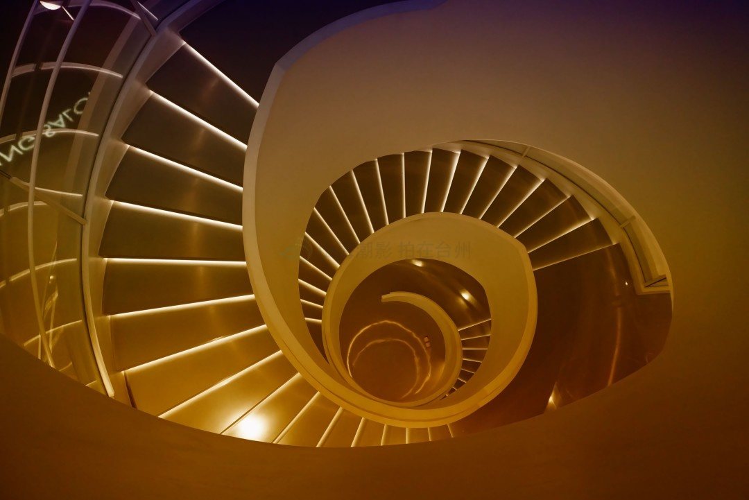 椒江葭沚腾达中心网红楼梯：空间艺术与影视镜头的完美碰撞(图9)