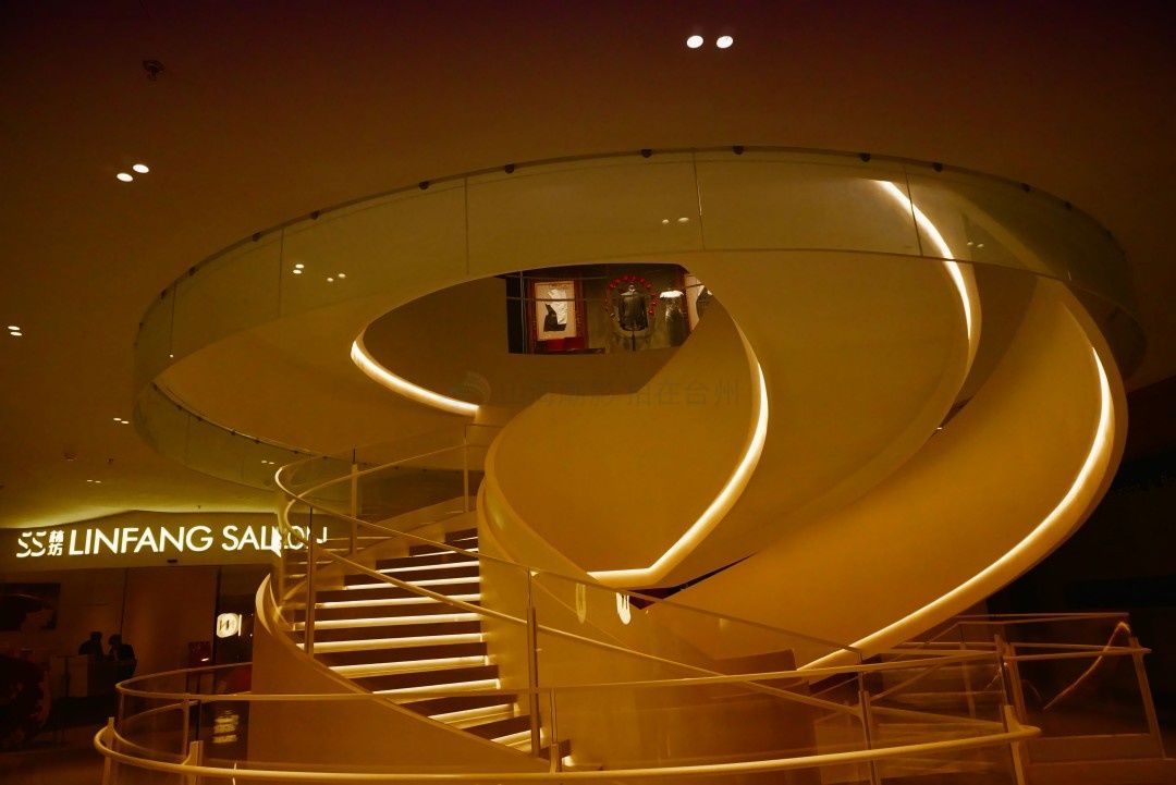 椒江葭沚腾达中心网红楼梯：空间艺术与影视镜头的完美碰撞(图5)