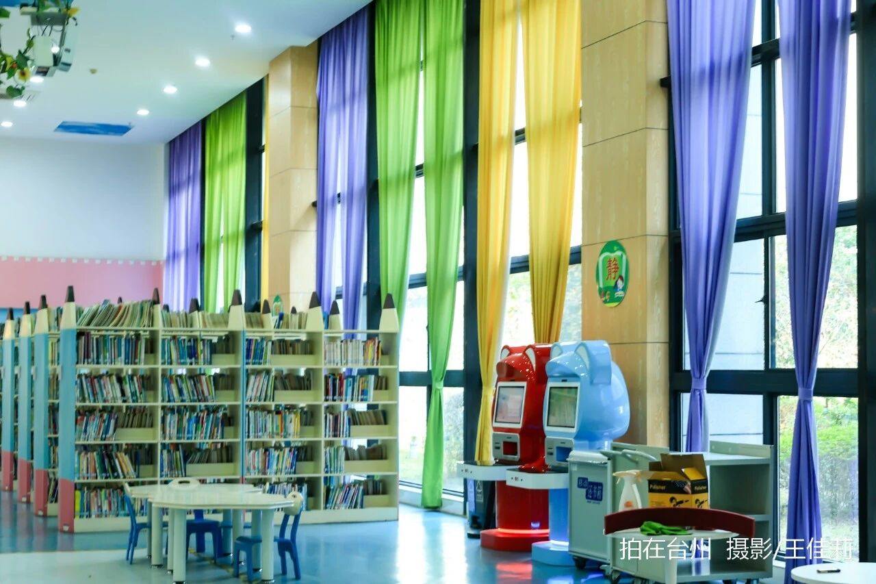 台州路桥这个国家一级图书馆，拍剧不用搭景(图11)