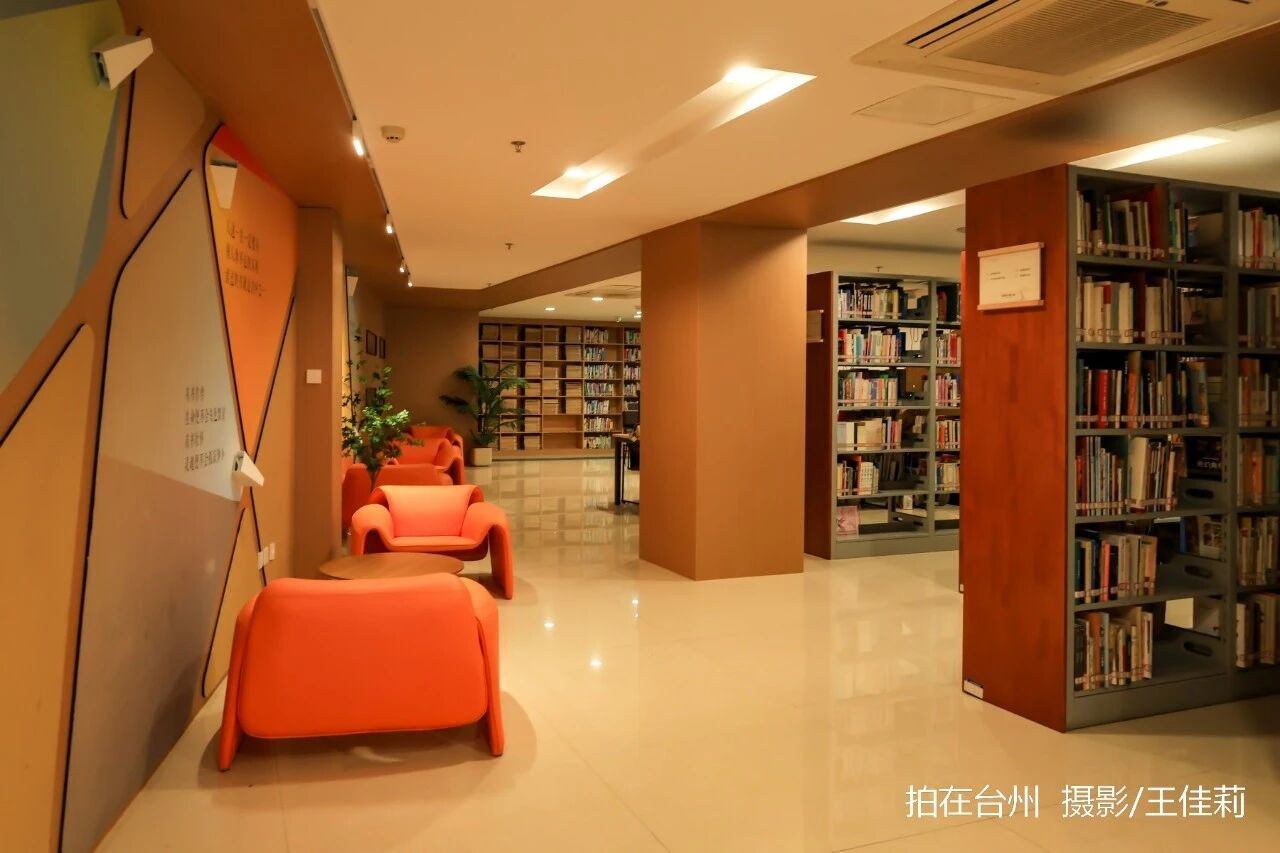 台州路桥这个国家一级图书馆，拍剧不用搭景(图13)