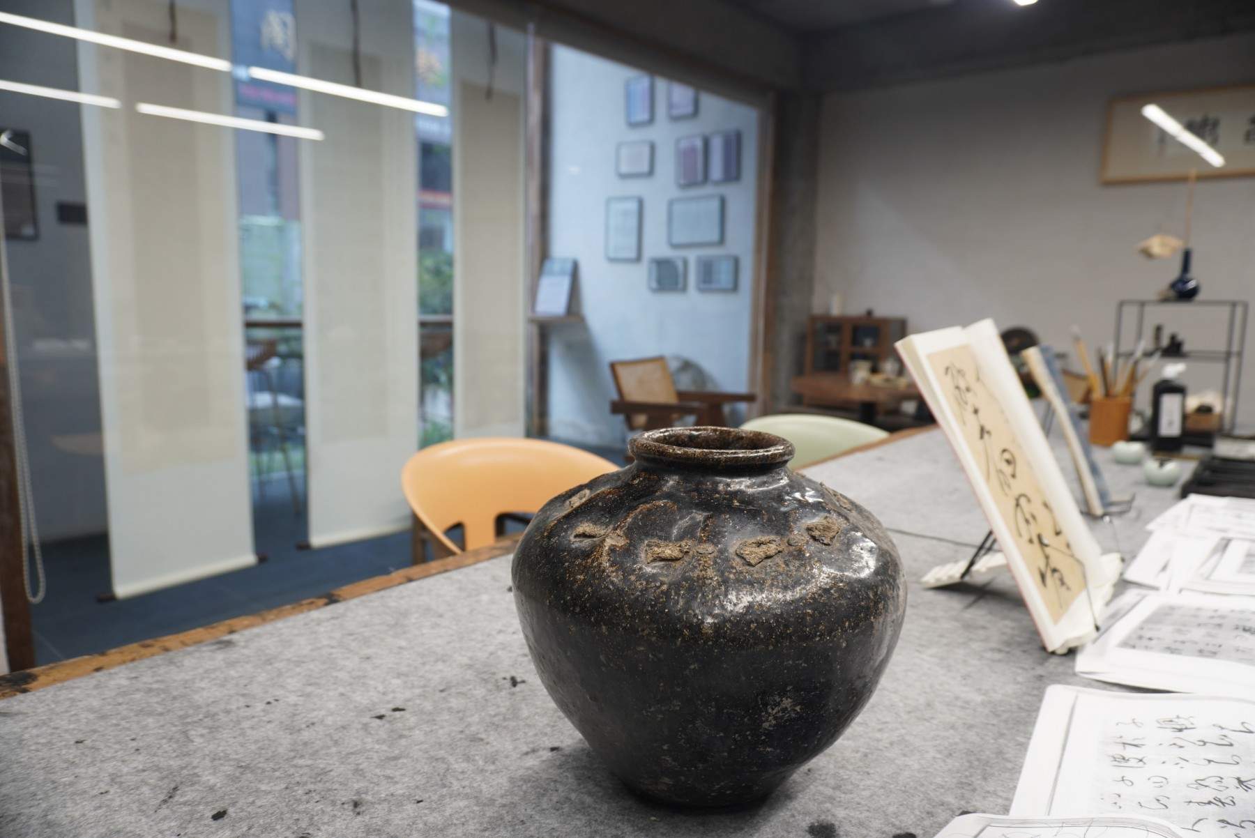 路桥古玩城陶冶屋书法馆：绳梯与墨香的影视文艺空间(图11)