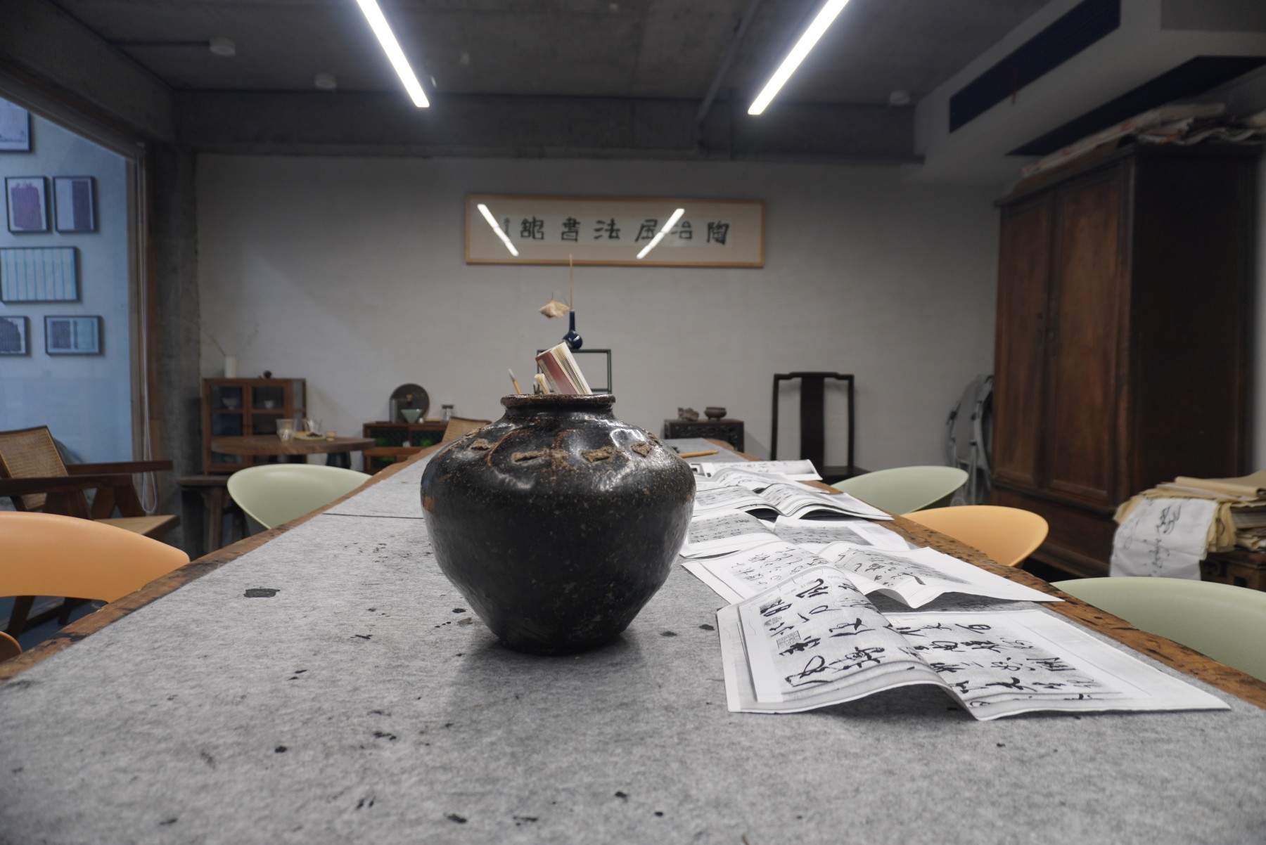 路桥古玩城陶冶屋书法馆：绳梯与墨香的影视文艺空间(图10)