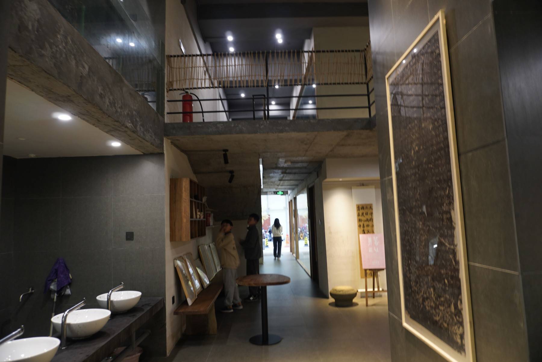 路桥古玩城陶冶屋书法馆：绳梯与墨香的影视文艺空间(图14)