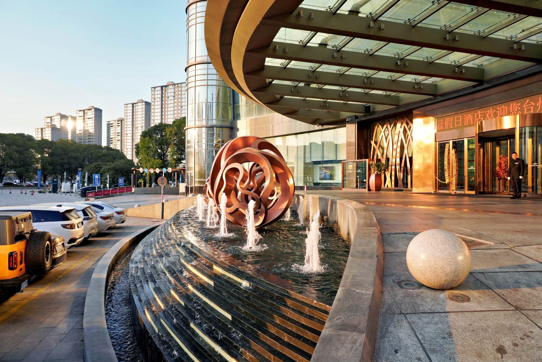 台州皇冠假日酒店：路桥核心区高端商务影视外景(图5)