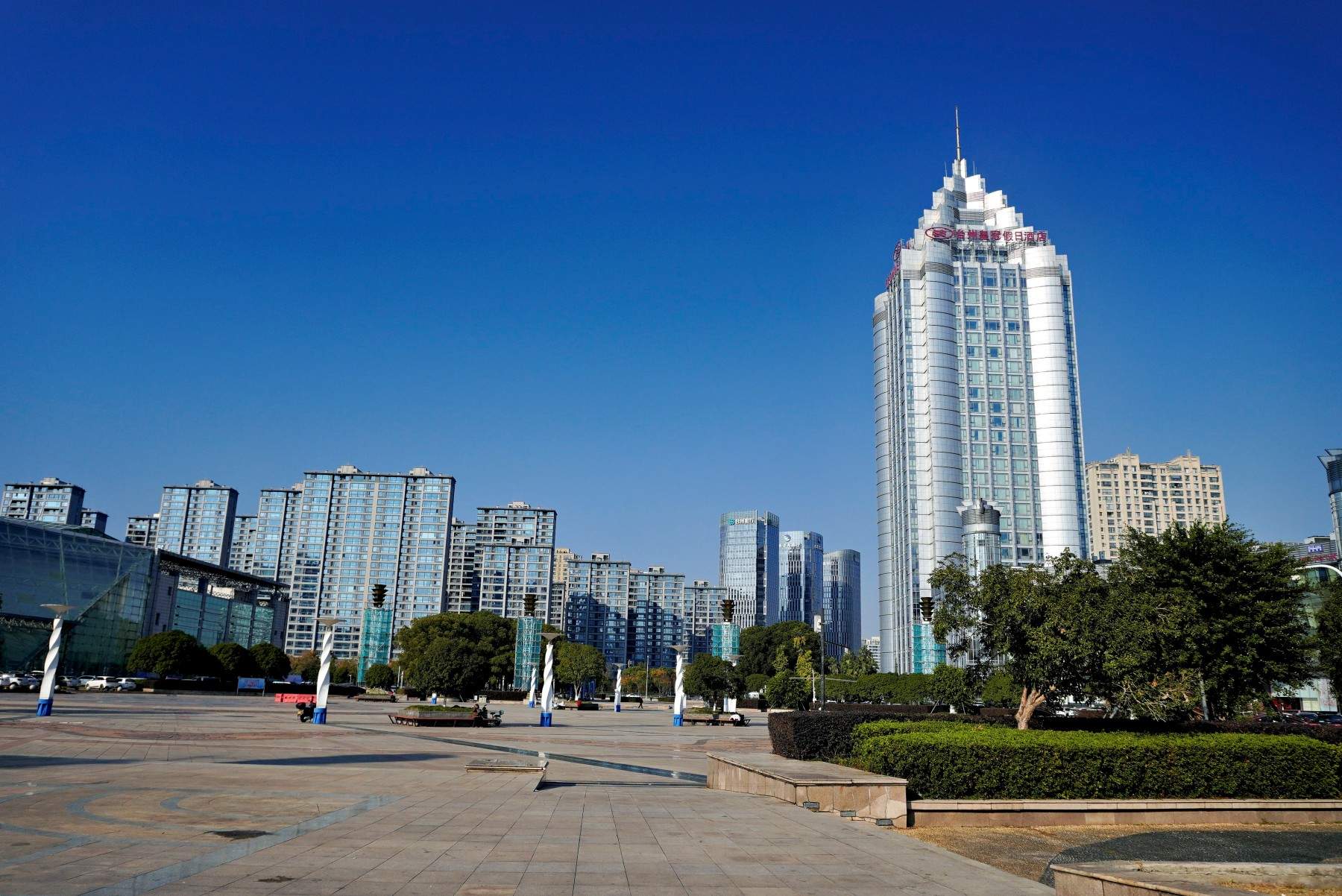 台州路桥世纪广场 现代都市微短剧影视外景优选地