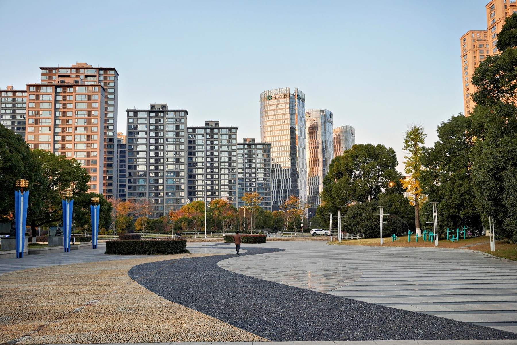 台州路桥世纪广场 现代都市微短剧影视外景优选地(图10) 台州路桥世纪广场 现代都市微短剧影视外景优选地(图10)