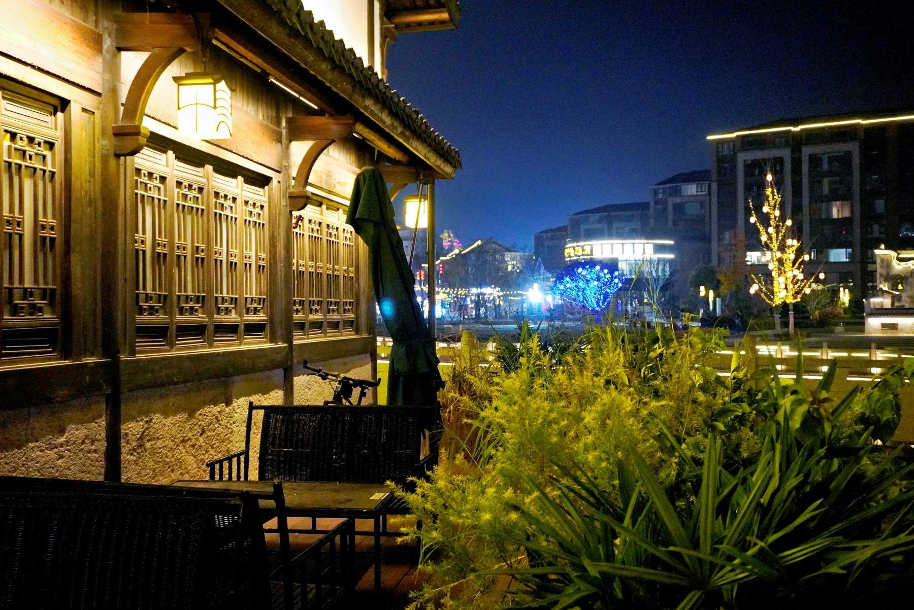 路桥十里长街二麻酒馆：微短剧的别样风情拍摄地(图12)