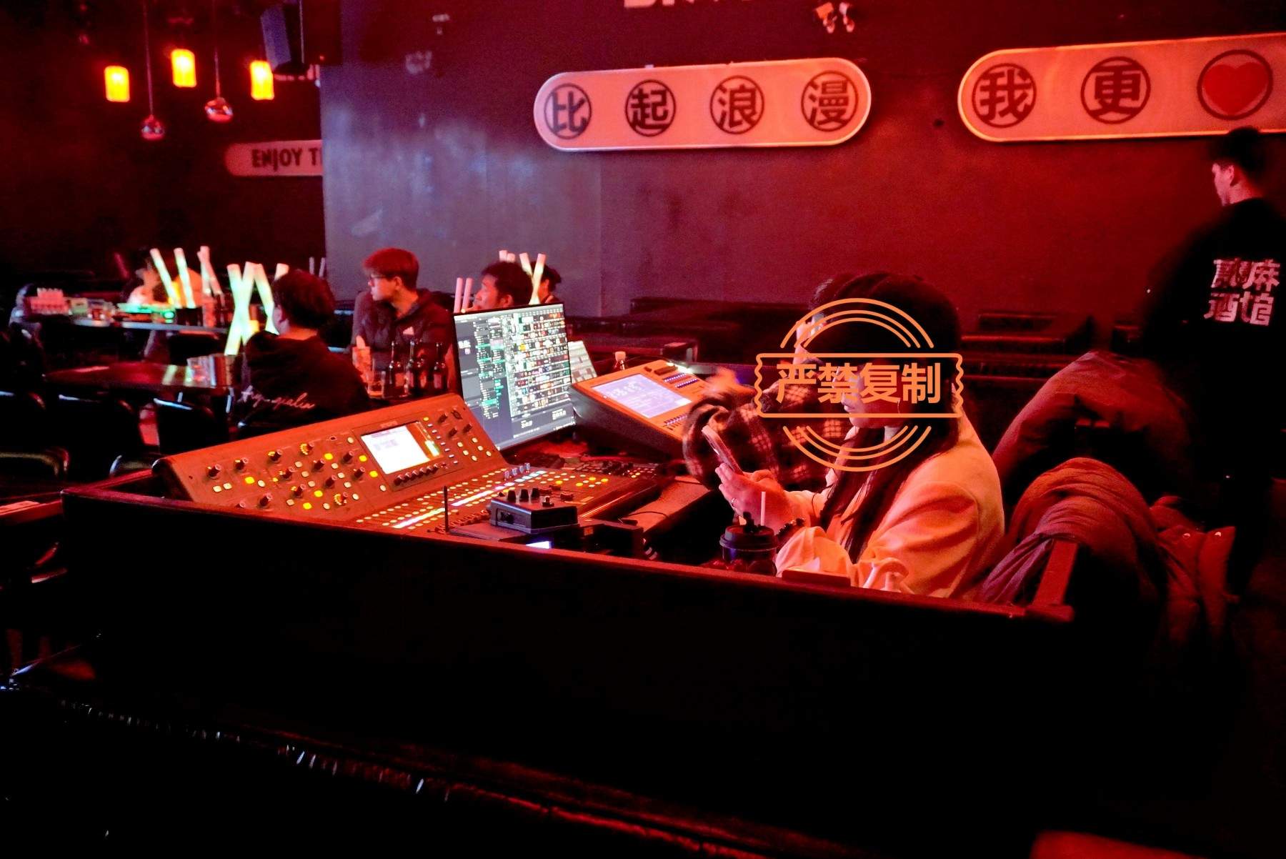 路桥十里长街二麻酒馆：微短剧的别样风情拍摄地(图7)