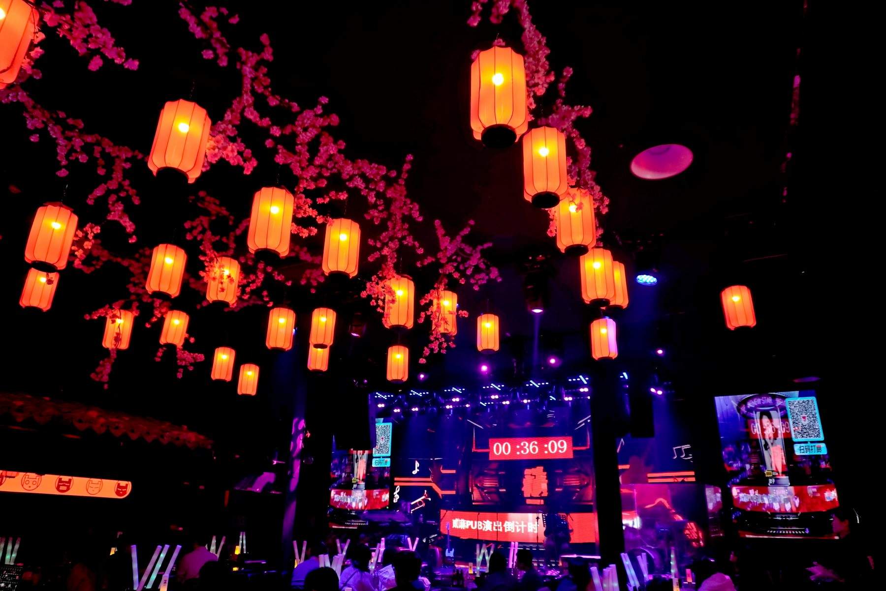 路桥十里长街二麻酒馆：微短剧的别样风情拍摄地(图4)