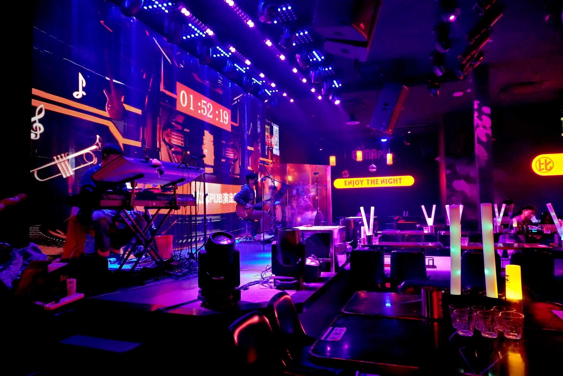 路桥十里长街二麻酒馆：微短剧的别样风情拍摄地(图3)