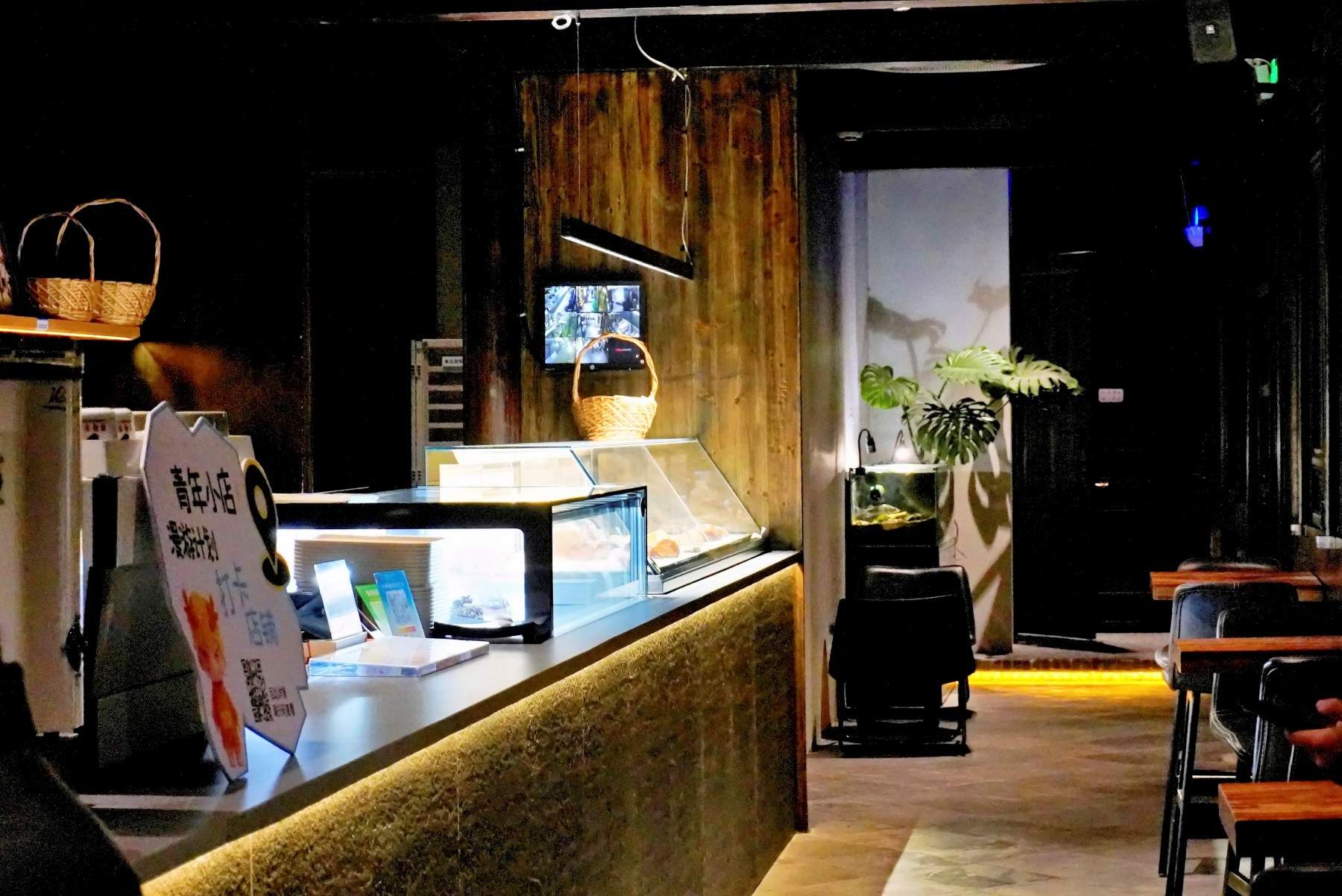 十里长街啡蝉咖啡餐厅：微短剧拍摄的文艺打卡地(图9)