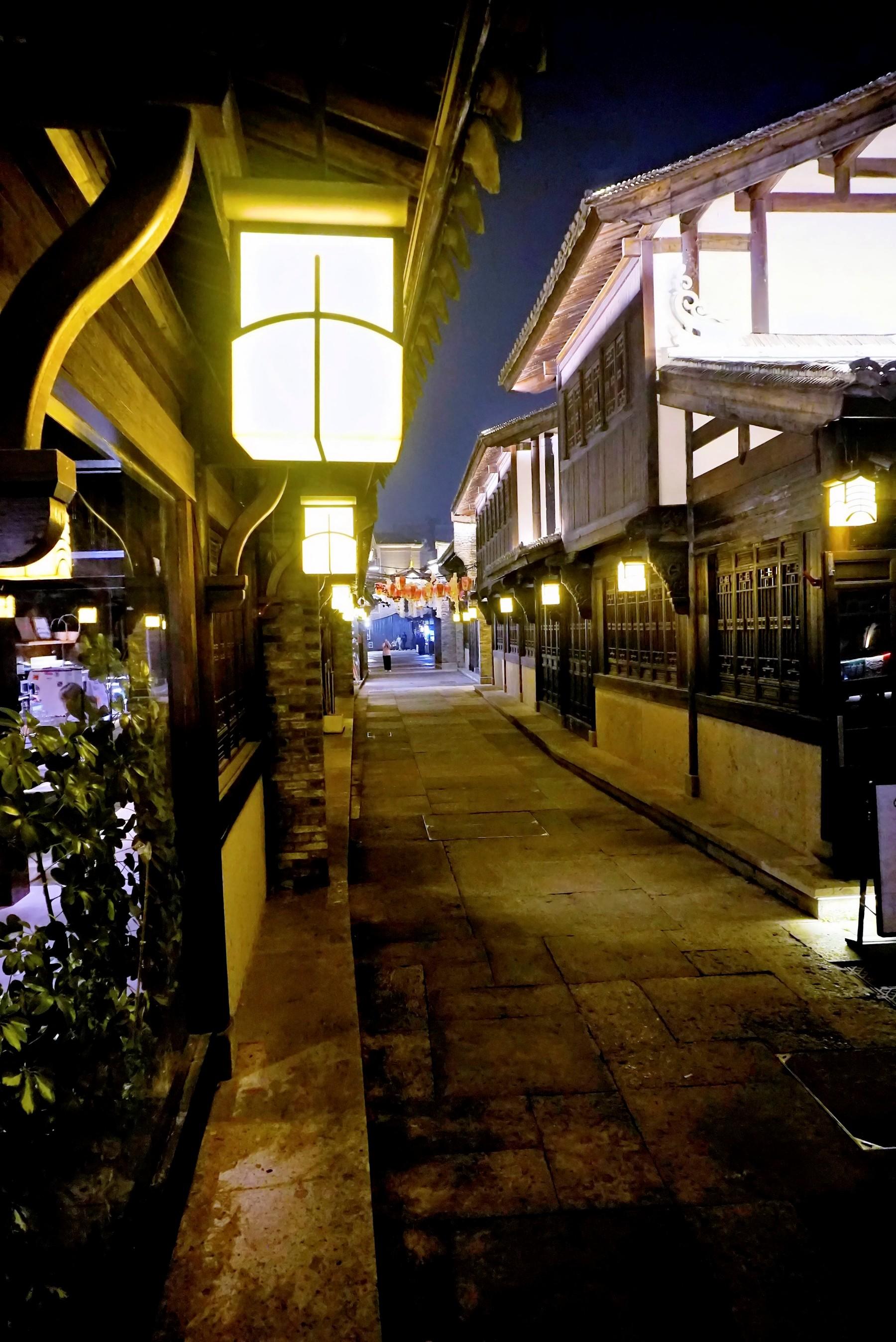 十里长街啡蝉咖啡餐厅：微短剧拍摄的文艺打卡地(图6)