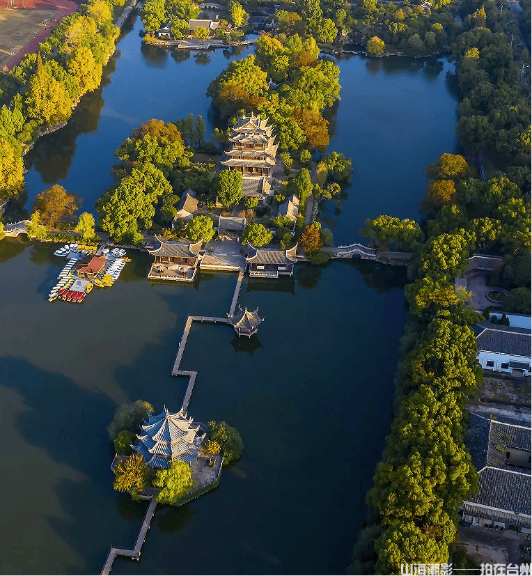 <strong>临海东湖：江南诗画境，园林光影梦工场</strong>