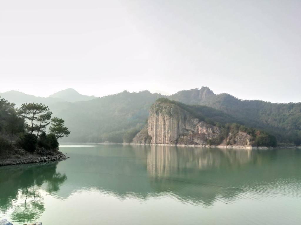 天台山麓·无极崖影——探秘福溪水库畔的影视奇境