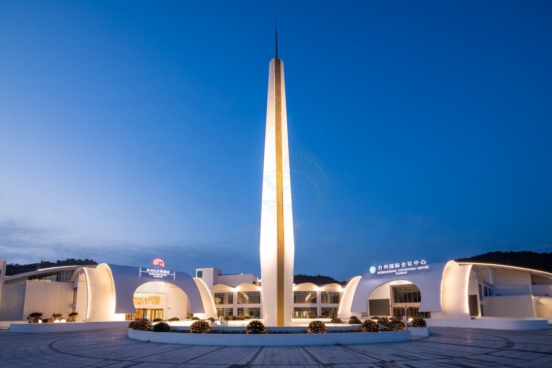 路桥白天鹅酒店——现代风华与自然谧境的交融之地