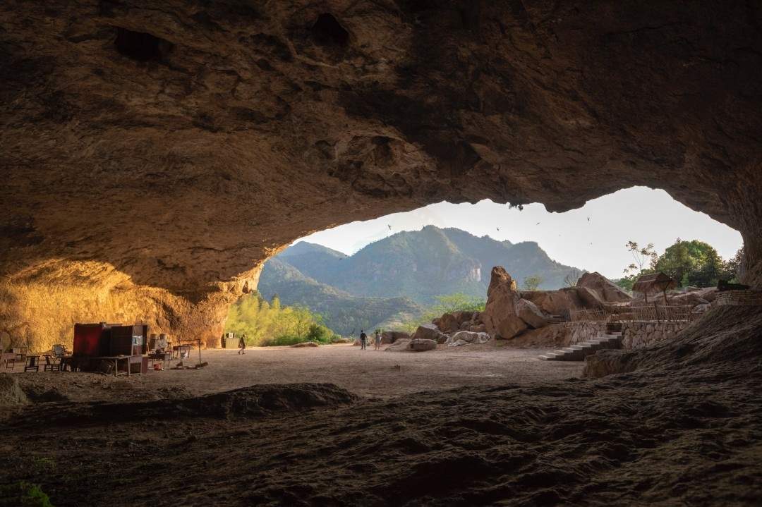寒岩洞天：遗世独立的隐逸仙踪，光影台州的天然画境