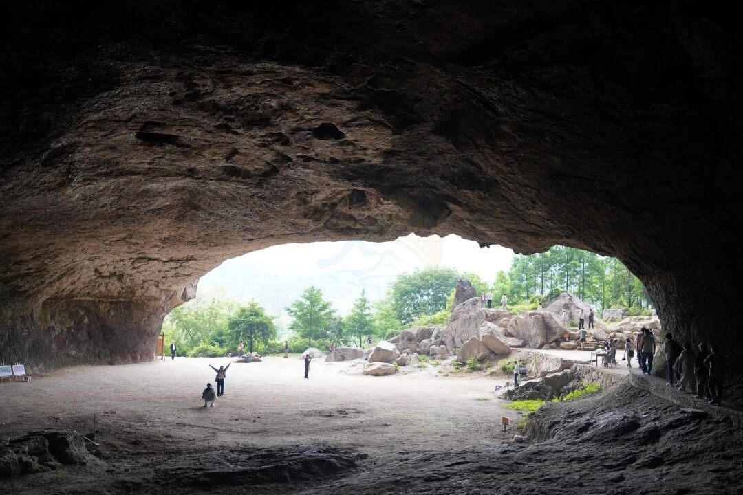 寒岩洞天：遗世独立的隐逸仙踪，光影台州的天然画境(图1)