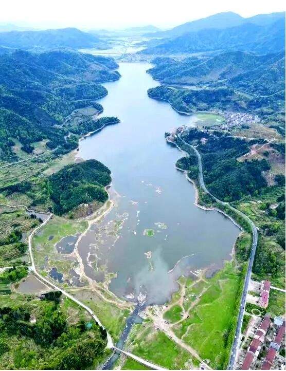 临海杜桥溪口水库|原生态露营地，影视里“松弛感山野生活”的真实样本(图5)