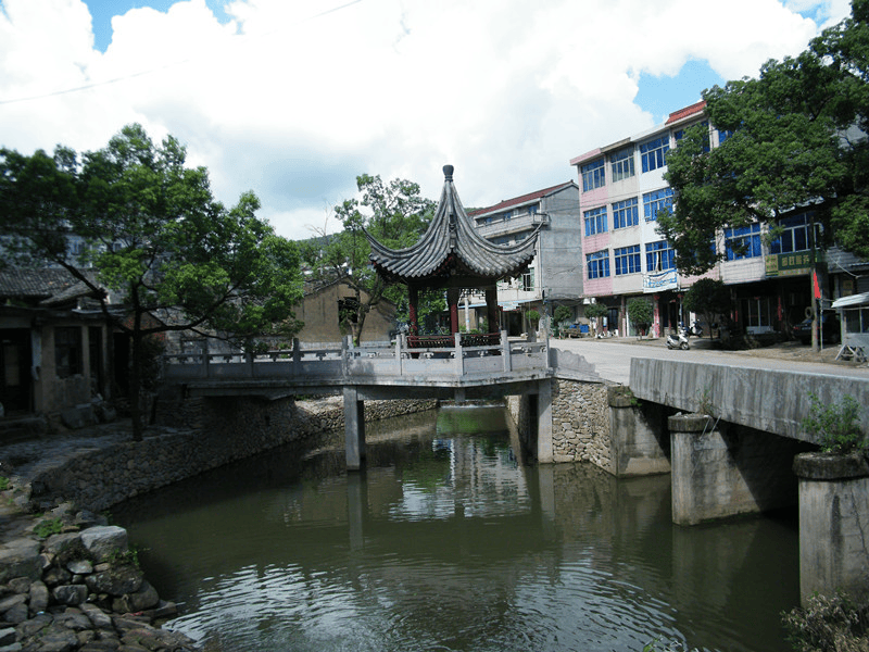 岭根村的影视感：百岁坊、古驿道、将军故居，每处都有戏(图8)