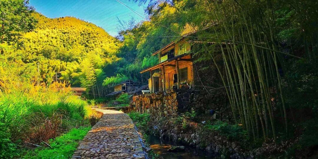 临海尤溪平坑・灰坑古村|明末廊房+康熙石拱，天然外景的“时光片场”(图3)