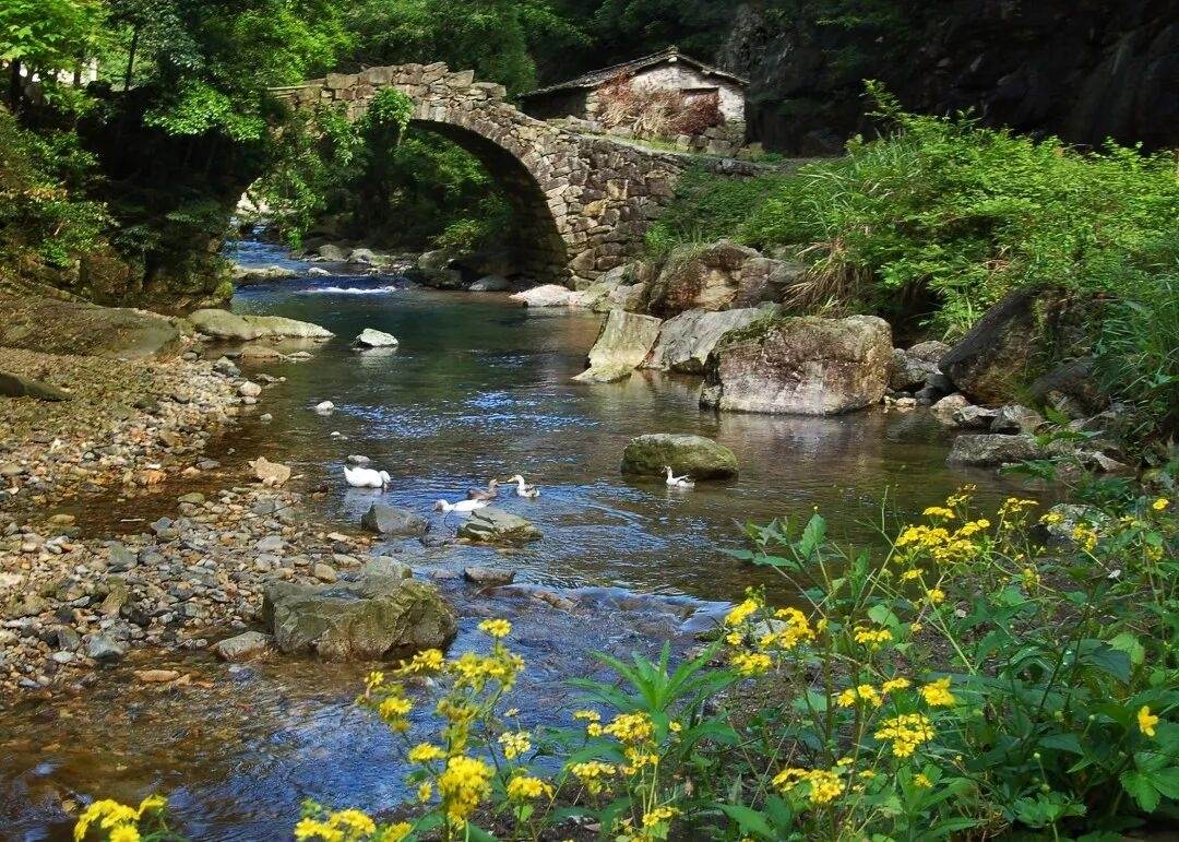 临海尤溪平坑・灰坑古村|明末廊房+康熙石拱，天然外景的“时光片场”(图6)