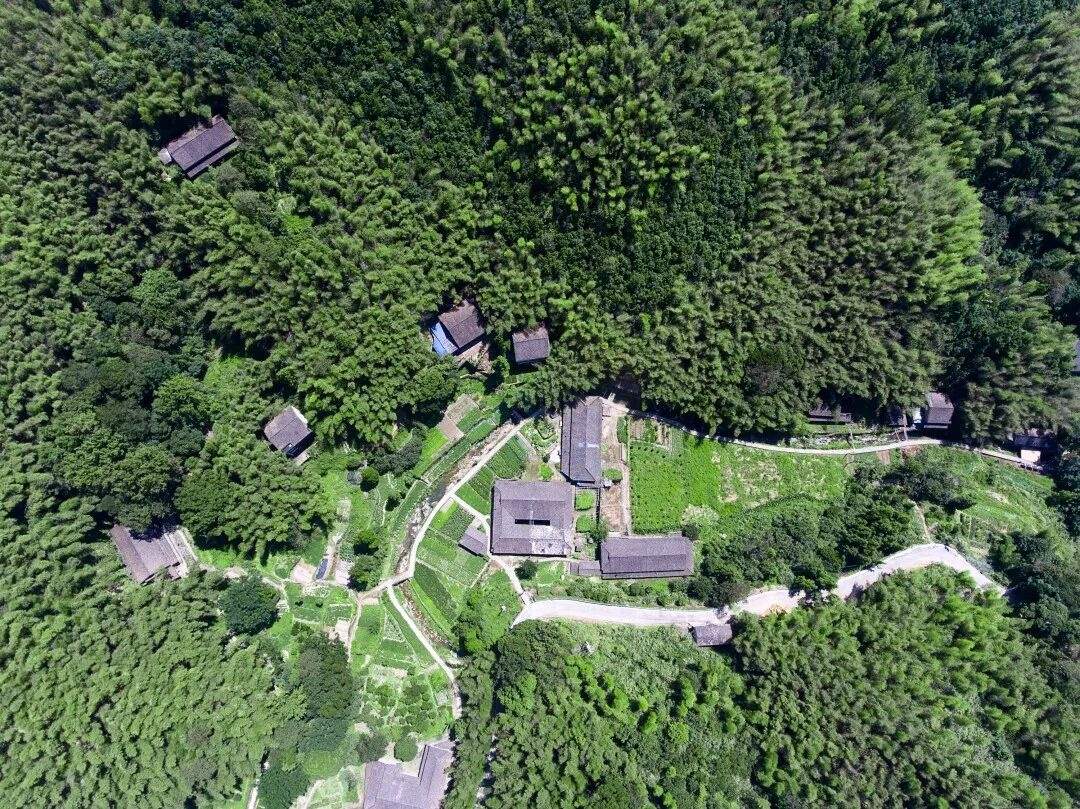 临海尤溪平坑・灰坑古村|明末廊房+康熙石拱，天然外景的“时光片场”(图7)