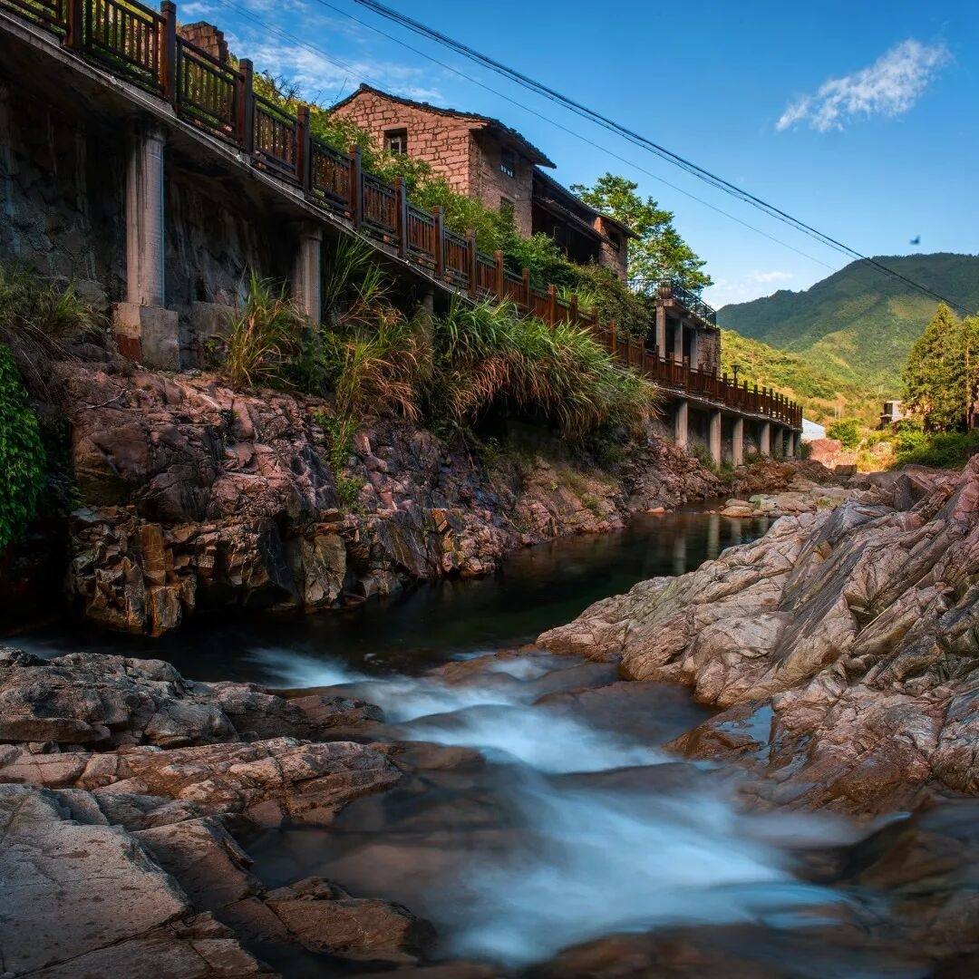 临海括苍黄石坦村：浙东石屋群里的“影视时光胶囊”(图3)