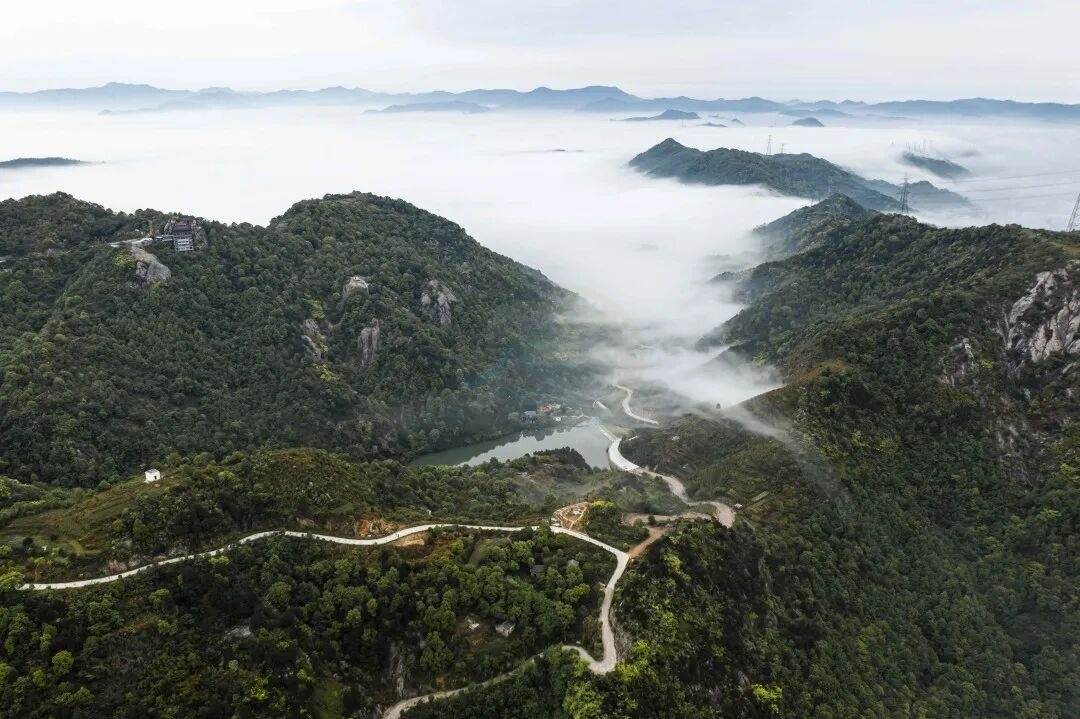 玉环芦浦百丈岩：309米山巅的“禅意光影场”(图5)