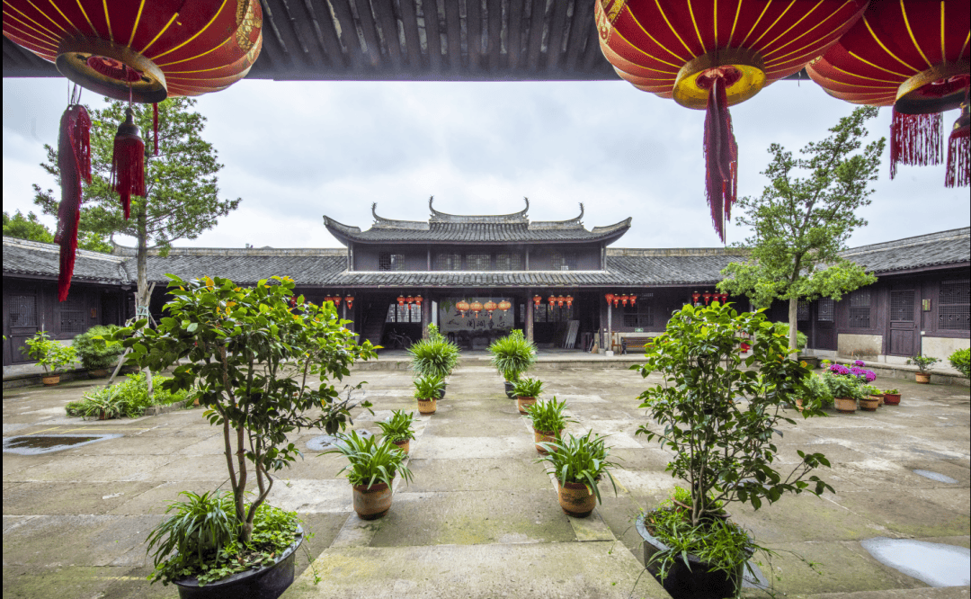 温岭泽国镇同月湖书院：檐角墨香间的“人文光影片场