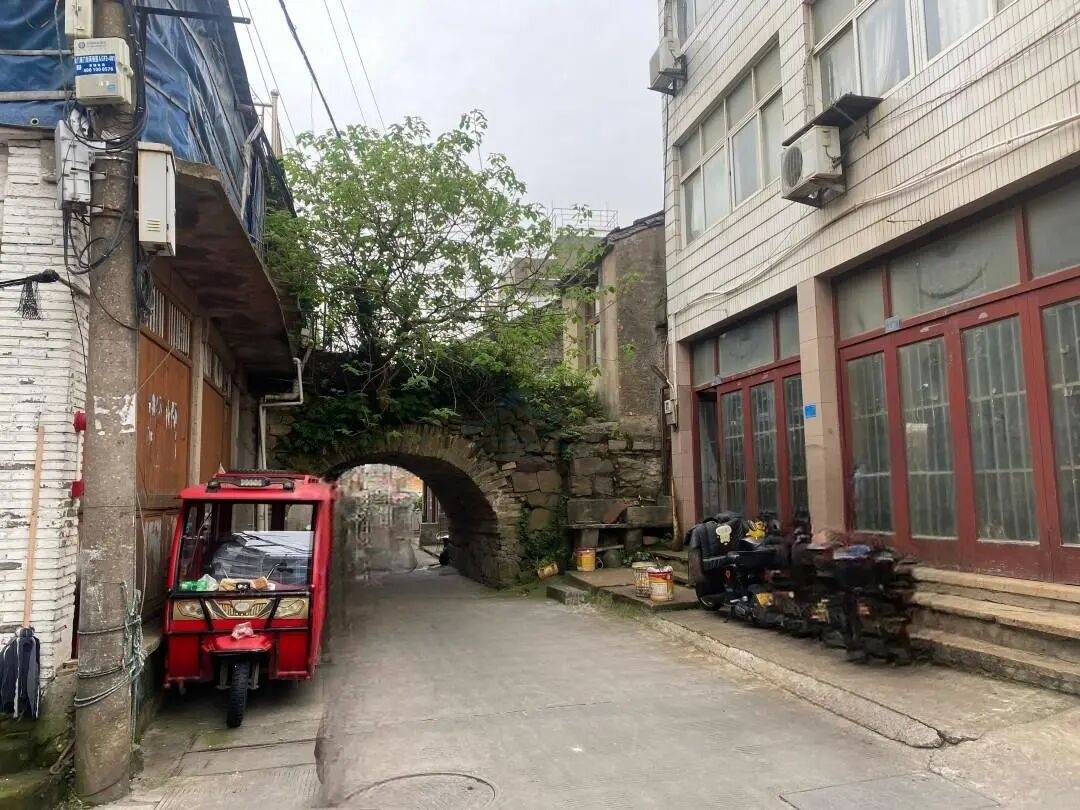 温岭影视取景地｜松门老街：把“商贸古韵”焊在镜头里,800字解锁市井拍法(图8)