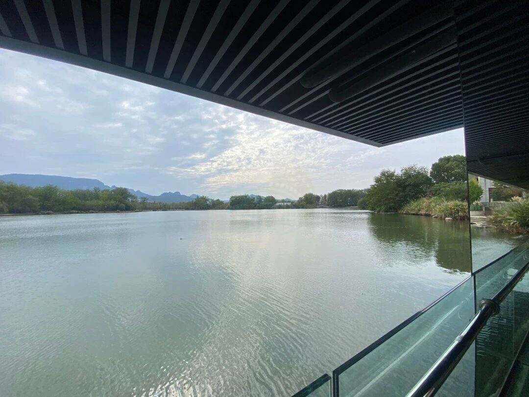 仙居神仙居游客中心：山水灵韵与建筑美学交织的影视外景新坐标(图6)