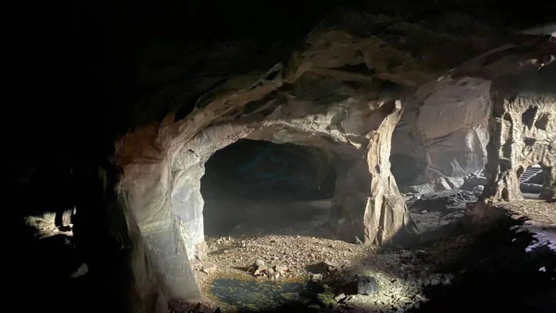 仙居石仓洞：溶洞秘境里的 “光影造梦场”(图2)