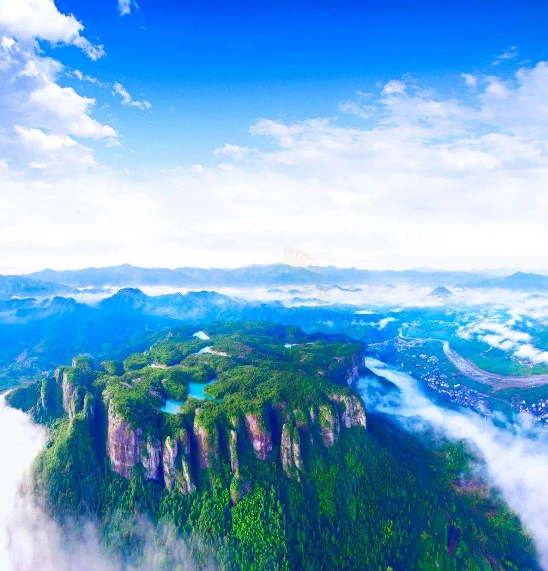 仙居双庙乡仙山天空之城：云端之上的“影视多面镜”(图1)