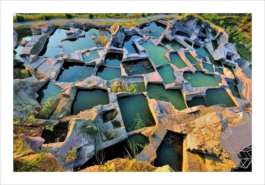 千年洞窟映光影 山海奇境铸荧屏——台州三门蛇蟠岛影视外景资源深度解析(图2)