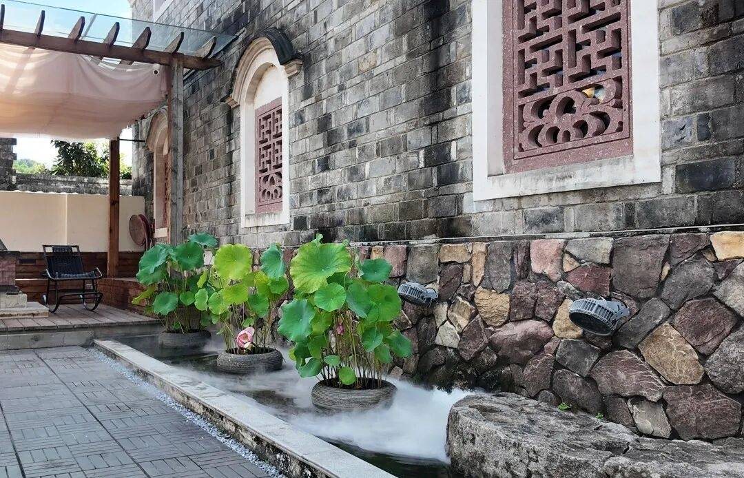 红旅基因里的诗意栖居：亭旁老公社民宿，为影视织就“复古+治愈”双面绣(图2)