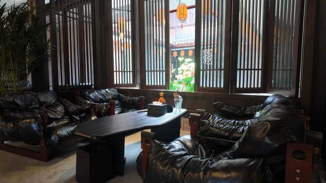 红旅基因里的诗意栖居：亭旁老公社民宿，为影视织就“复古+治愈”双面绣(图5)