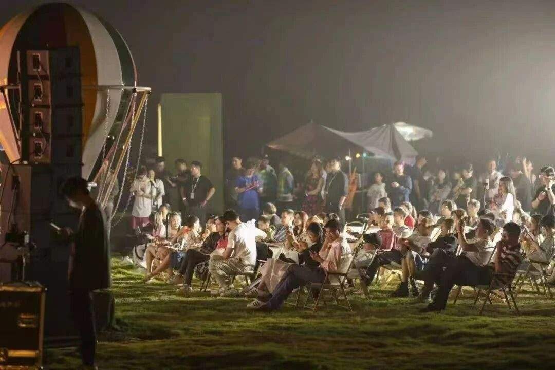 黄岩头陀百丈揽月营地：山野星空下的 “自然系影视片场”(图2)