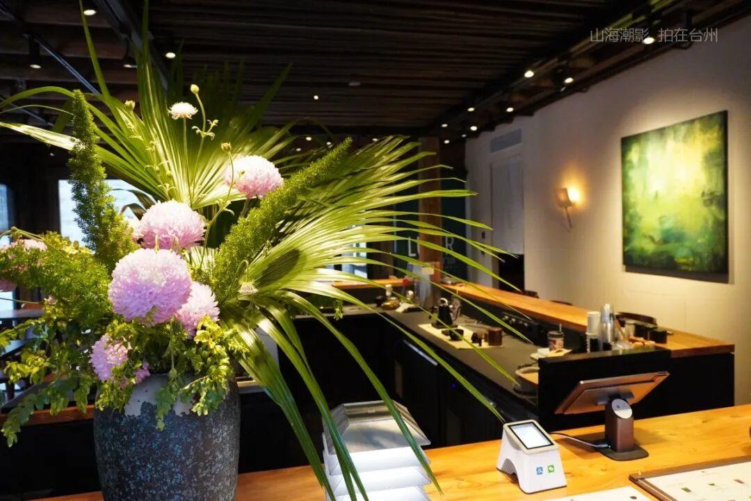 椒江麓二抹茶店：葭沚老街里的“复古取景盒” 影视小店场景(图5)