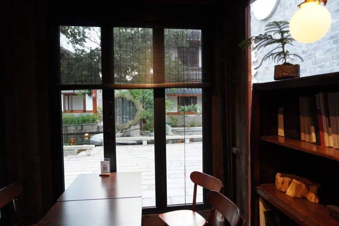 椒江麓二抹茶店：葭沚老街里的“复古取景盒” 影视小店场景(图9)