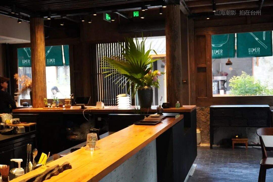 椒江麓二抹茶店：葭沚老街里的“复古取景盒” 影视小店场景(图22)