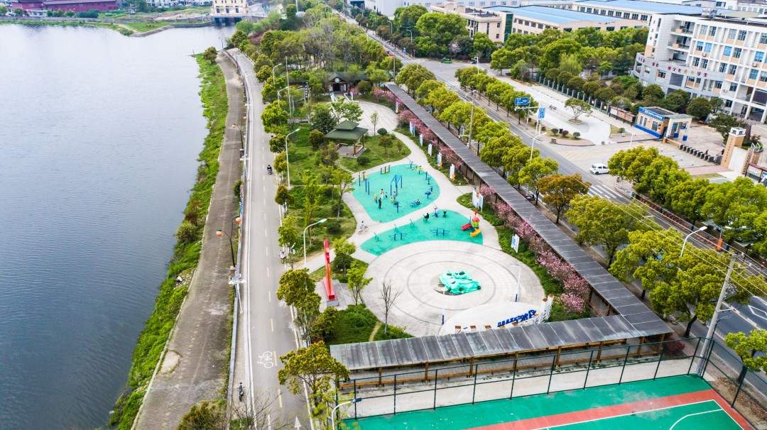 黄岩北城后庄村：别墅群 + 生态河道 + 村级公