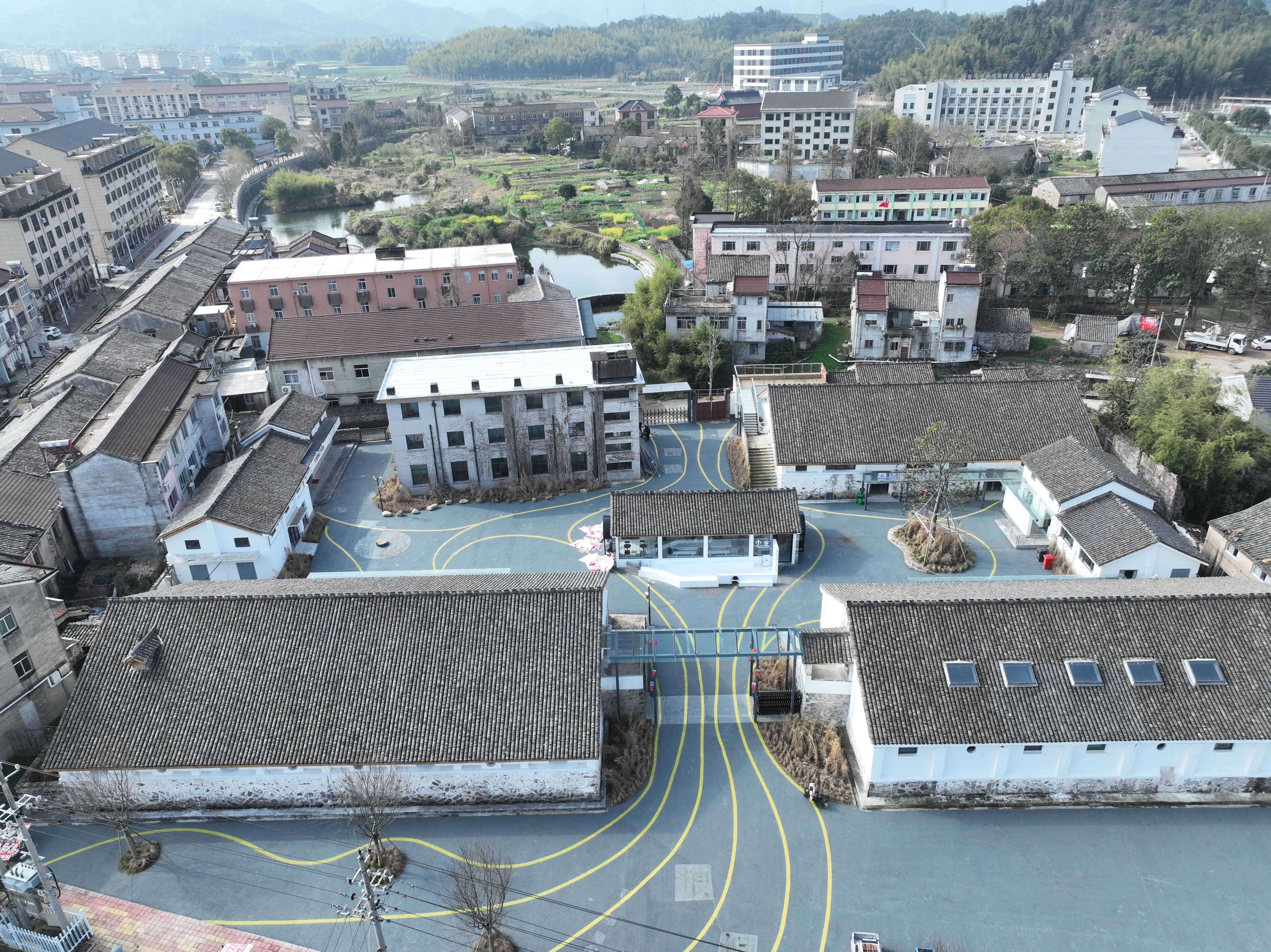 临海市小芝镇桐峙里·老粮仓综合体