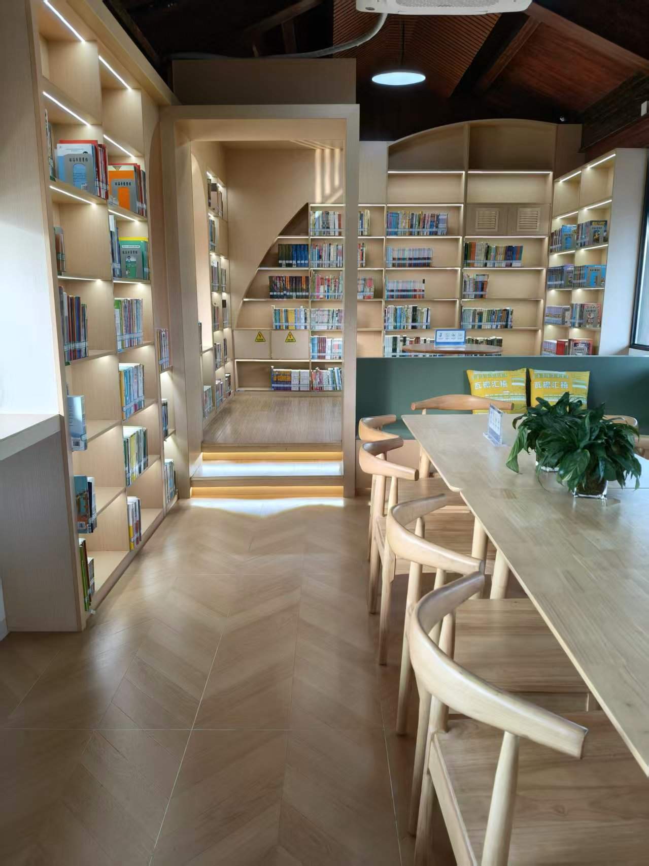 临海图书馆汇溪分馆(图6)