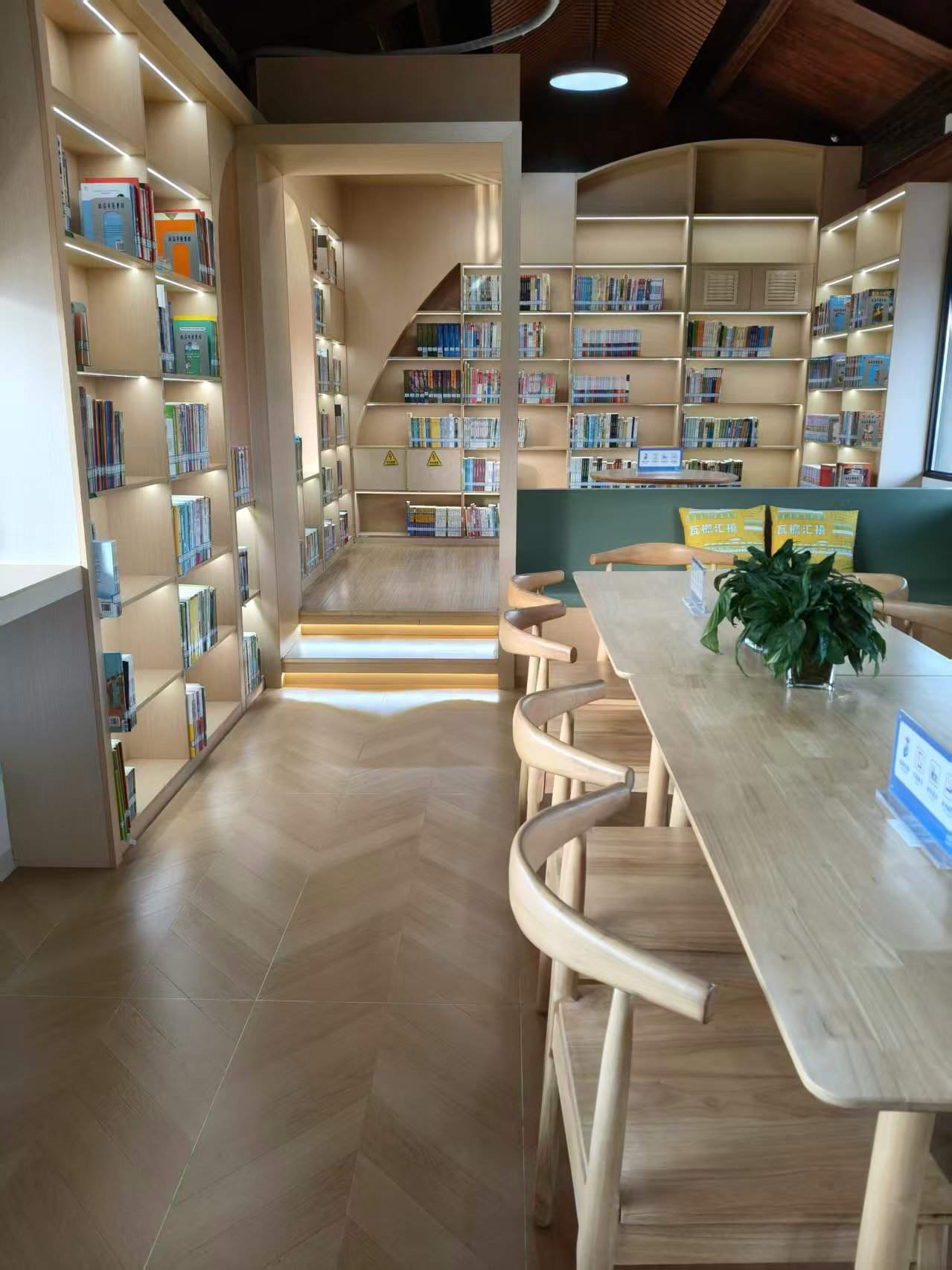 临海图书馆汇溪分馆(图9)
