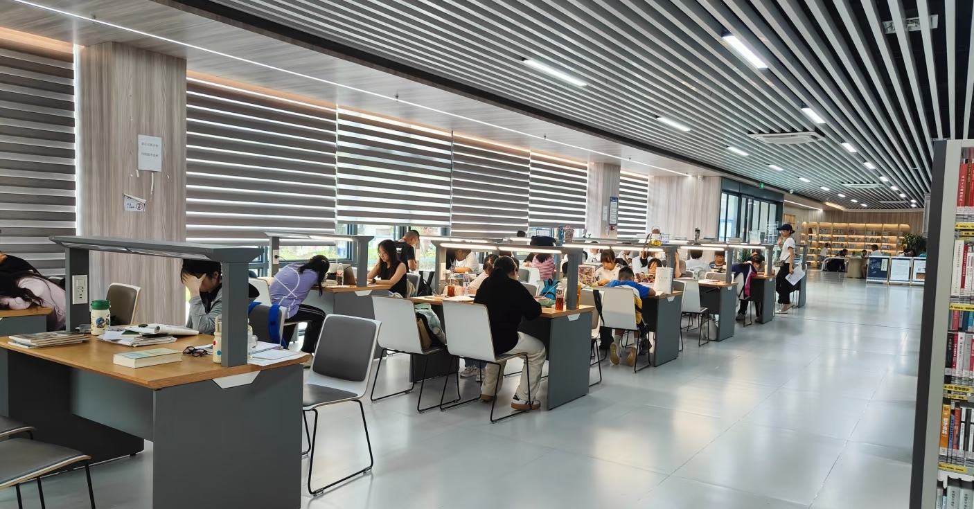 临海市图书馆临海小学协成路分馆(图3)